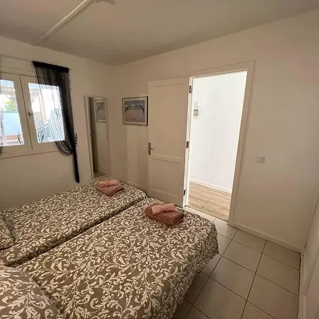 Apartment Casa Perdy, Beautiful 1 Bedroom With Communal Pool *